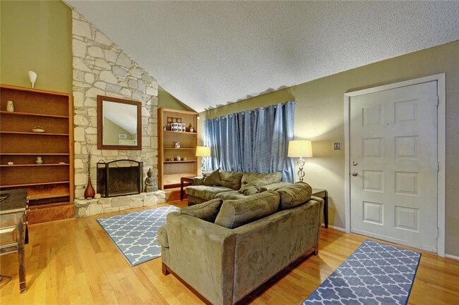 Building Photo - 8203 Beaver Brook Ln