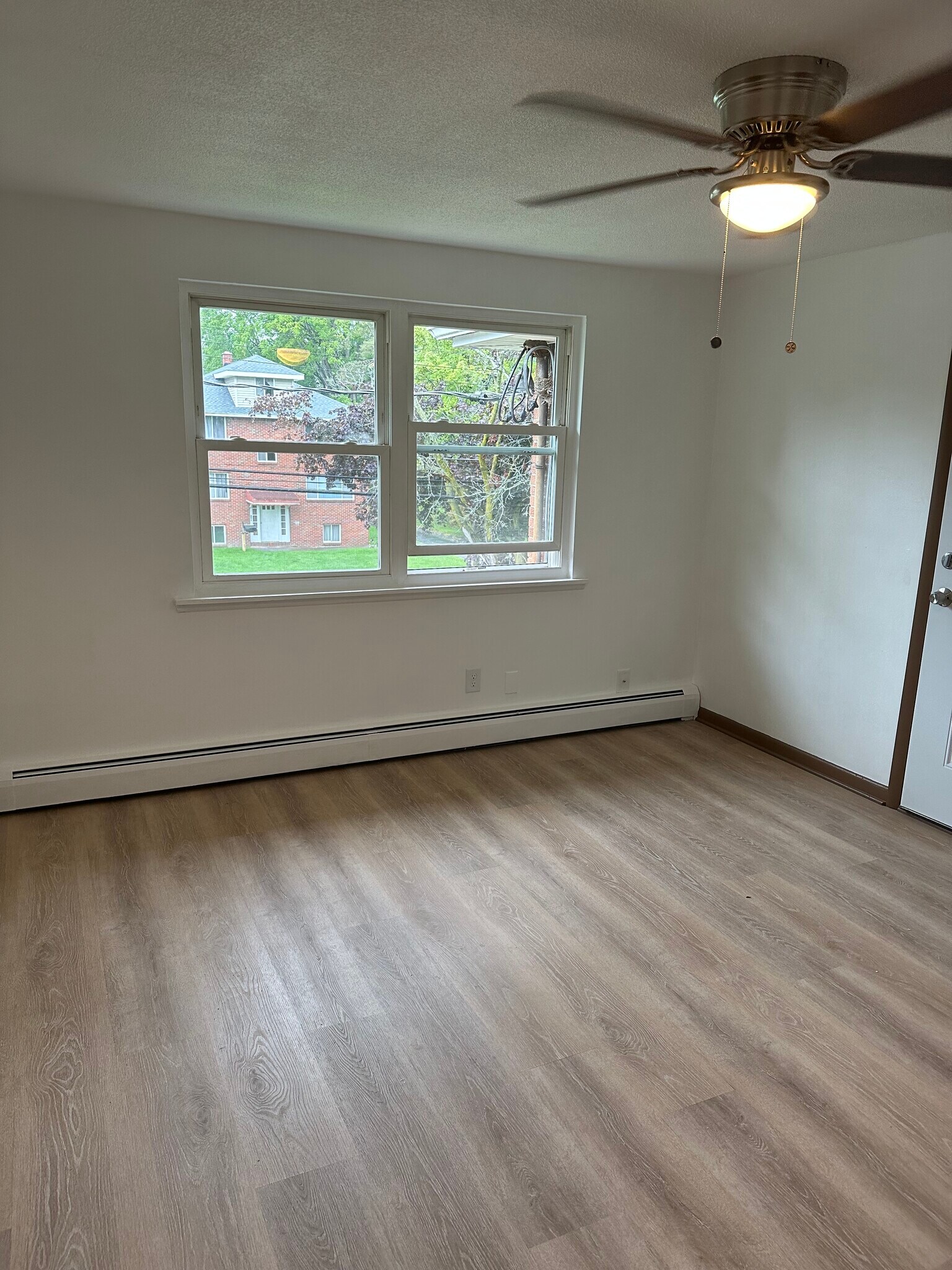 Building Photo - 292 Rumbold Ave