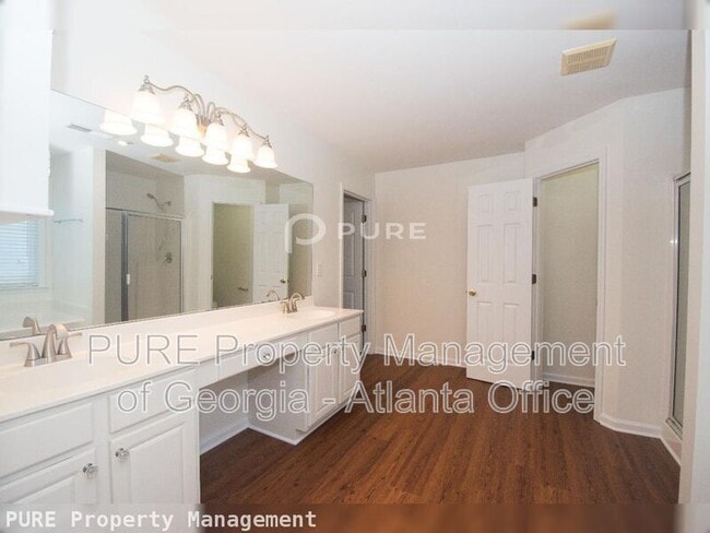 Building Photo - 4363 Walforde Blvd