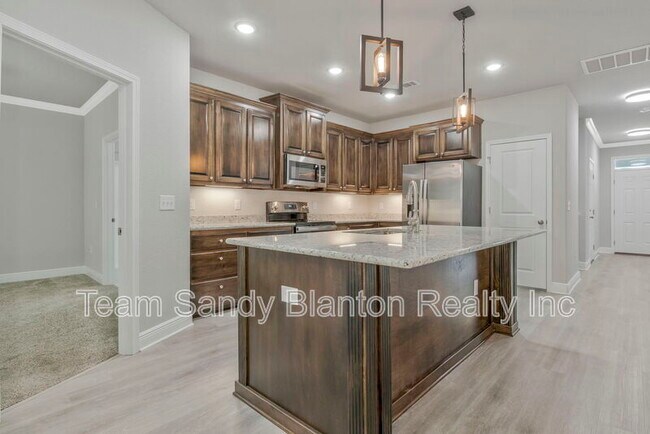 Building Photo - 5402 Parkside Dr
