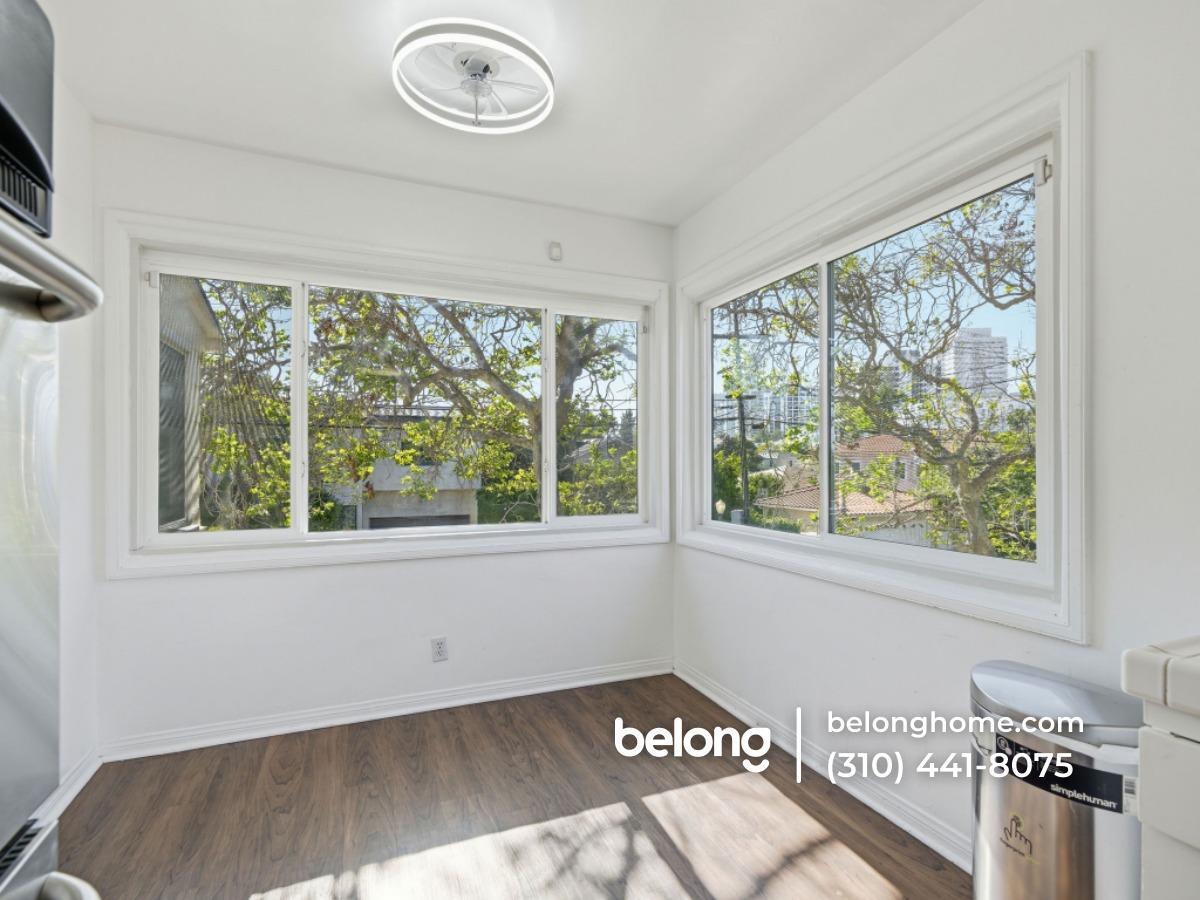 Building Photo - 10537 Rochester Ave