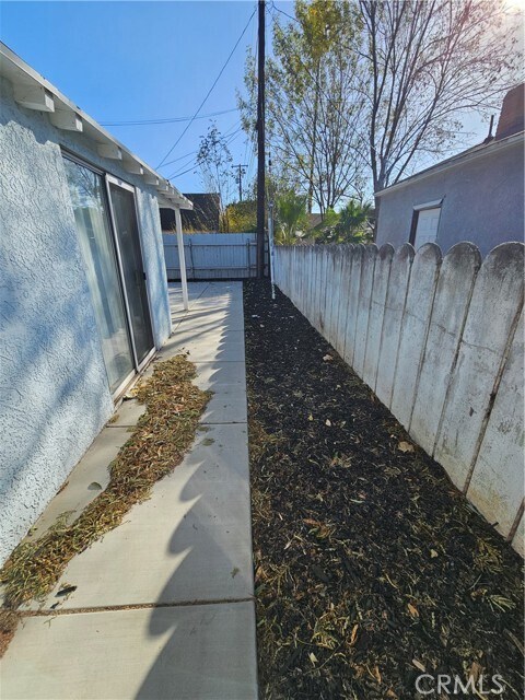 Building Photo - 1226 W Palm Ave