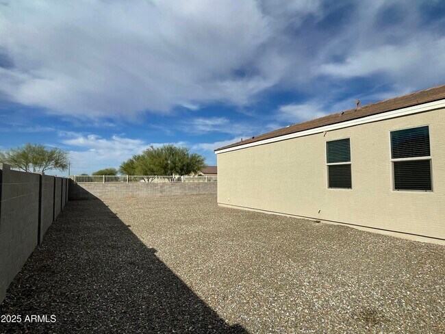 Building Photo - 30976 N Audobon Dr