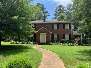 Building Photo - Beautiful Two Bedroom Duplex in Myers Park!!