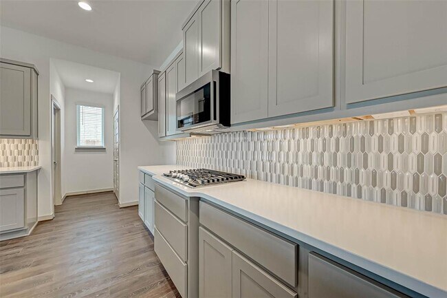 Building Photo - 28451 Hazel Trl