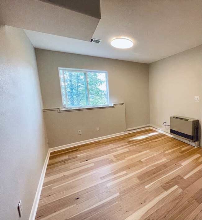 Building Photo - 146 Brooklyn Cir