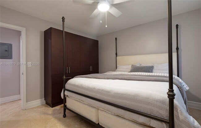 Building Photo - 1723 NE Miami Gardens Dr