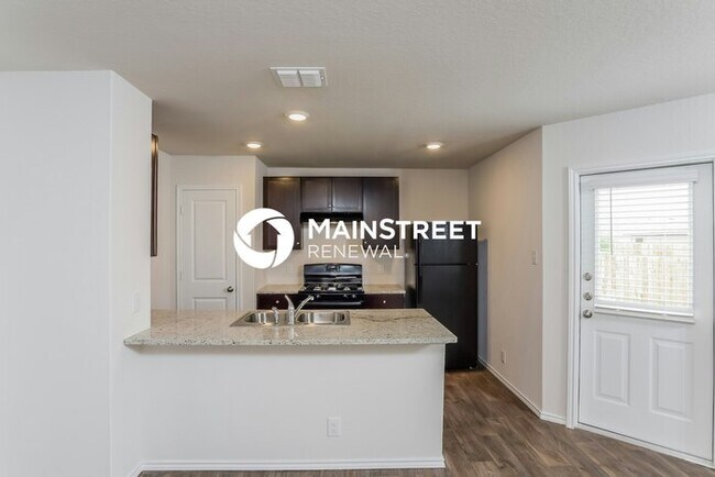 Building Photo - 3 Bedroom Pet-Friendly Home in San Antonio, TX with Main Street Renewal
