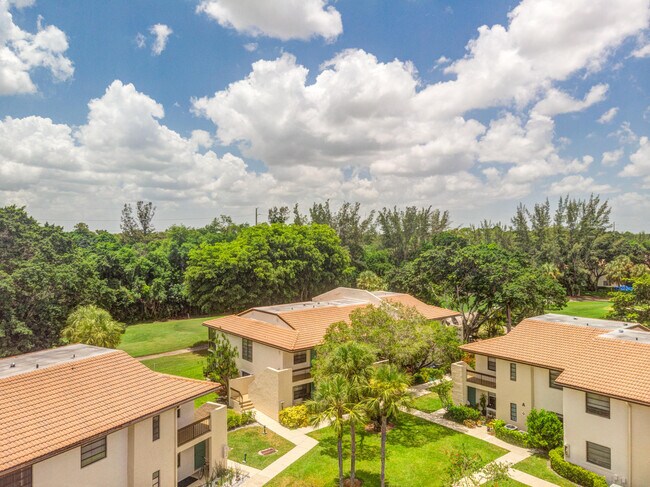 Building Photo - 21866 Cypress Cir