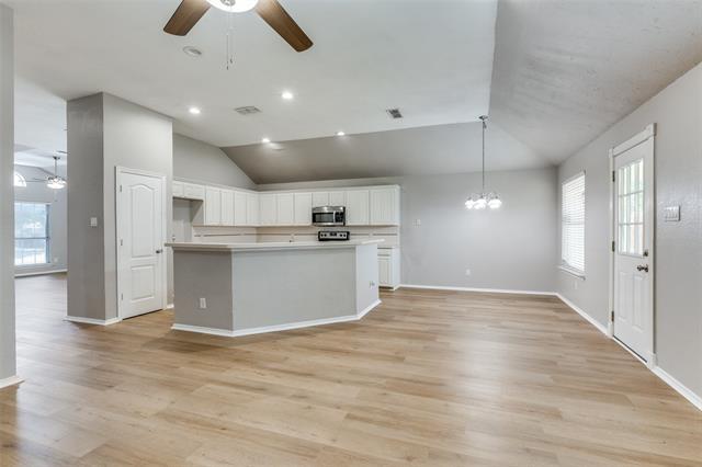 Building Photo - 8159 Kathleen Dr