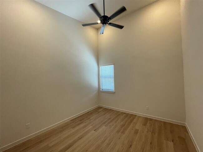 Building Photo - 2515 Appian Wy