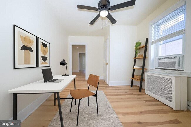 Primary Photo - 12 E Lancaster Ave
