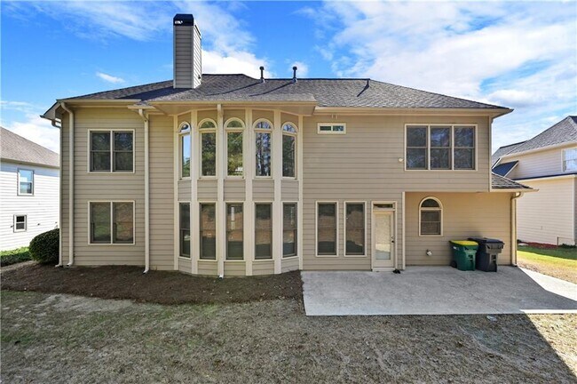 Building Photo - 3945 Summit Gate Dr