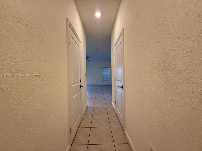 Building Photo - 1100 SW 6th Ct