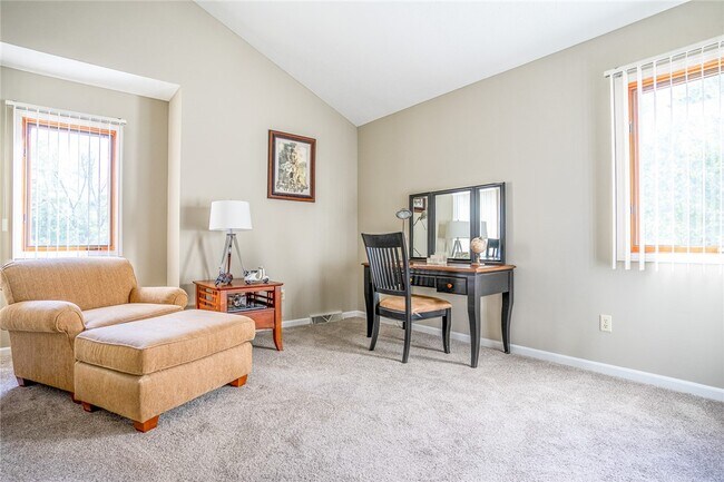 Building Photo - 72 Riverferry Way