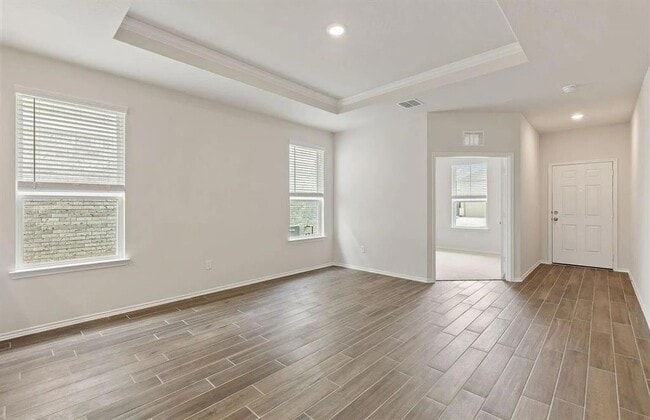 Building Photo - 288 Kapok St