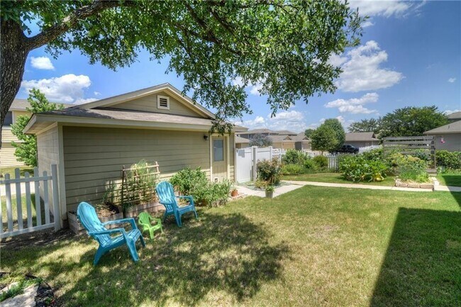 Building Photo - 1412 Willow Vista