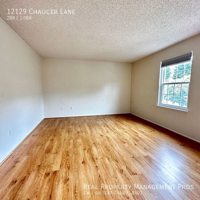 Building Photo - 12129 Chaucer Ln