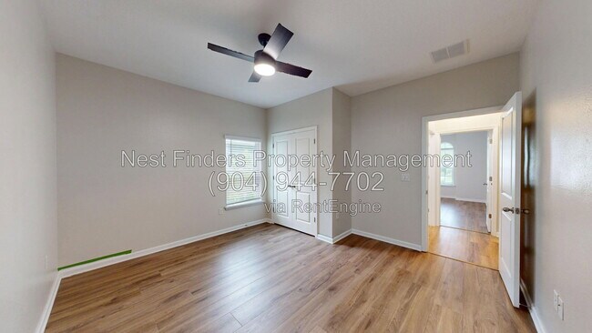 Building Photo - 2704 Daylily Ln