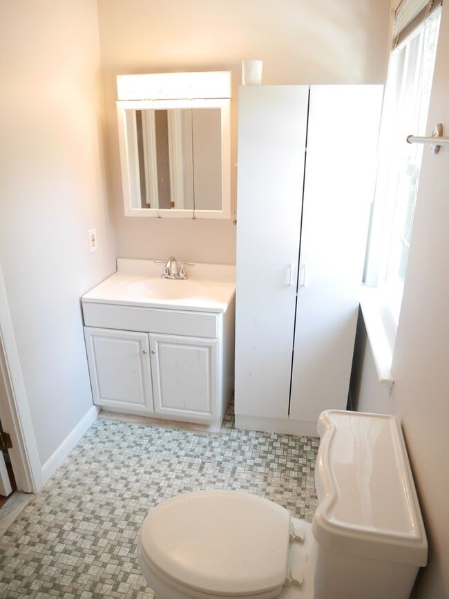 Building Photo - Your Next Home Awaits! Single Family Home ...