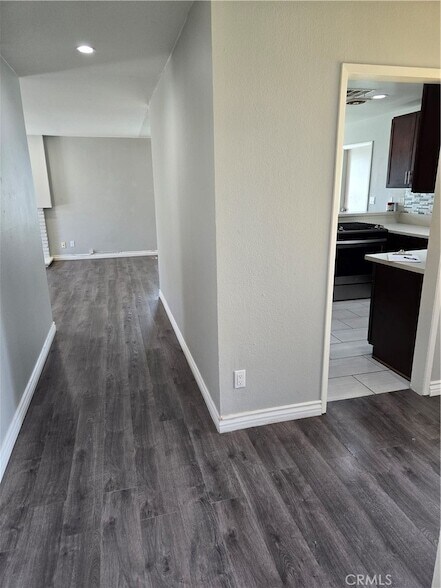 Building Photo - 9321 Salem Ave