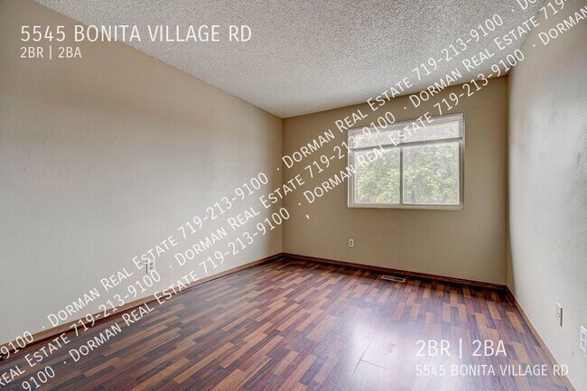 Building Photo - 5545 Bonita Village Rd