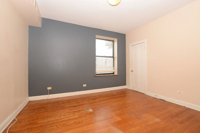 Building Photo - Updated 2bed/1bath Unit in South Shore