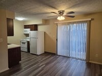 Building Photo - 20-32 Church St - 32-9