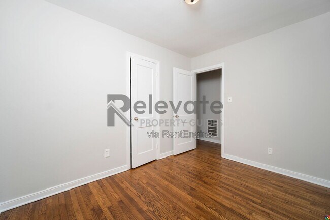 Building Photo - 9020 Weldon Dr