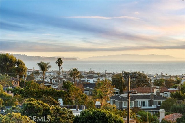 Building Photo - 708 Manhattan Beach Blvd