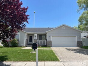 Building Photo - Beautifully Updated 3-Bedroom Home in Roy,...