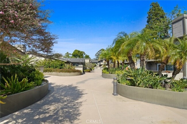 Building Photo - 2175 Pacific Ave