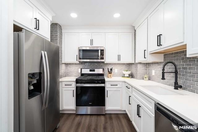 Building Photo - 141 Park Ave