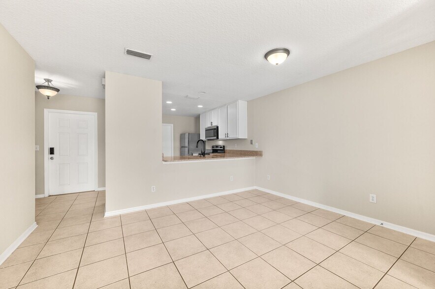 Building Photo - 467 Cabernet Pl