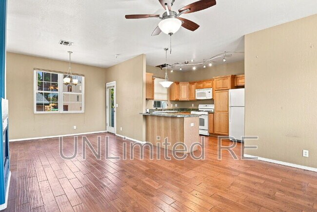 Building Photo - 2455 W Silverton Dr