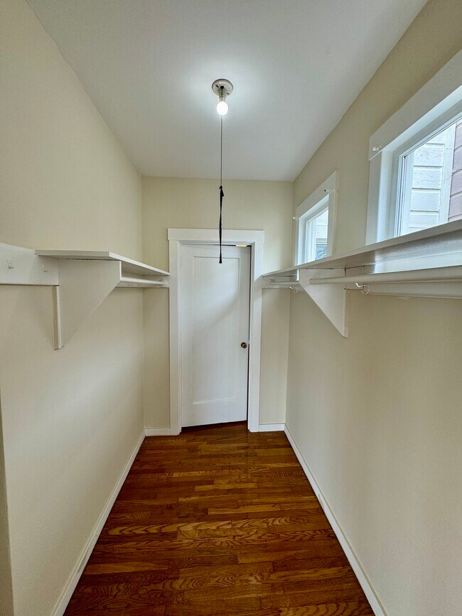 Building Photo - 2538 15th Ave