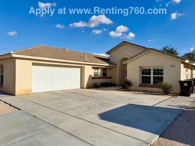 Building Photo - Spacious 4 Bed Home in Copper Hills Neighb...