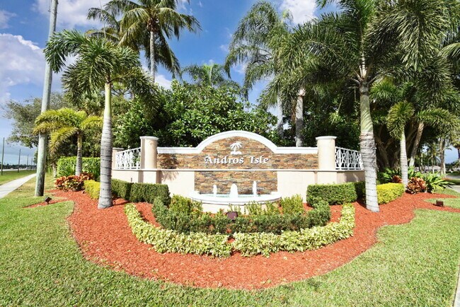 Building Photo - Beautiful & Spacious 3 Bedroom and 2 Bathroom with 2 Car garage and covered patio Home in West Pa...