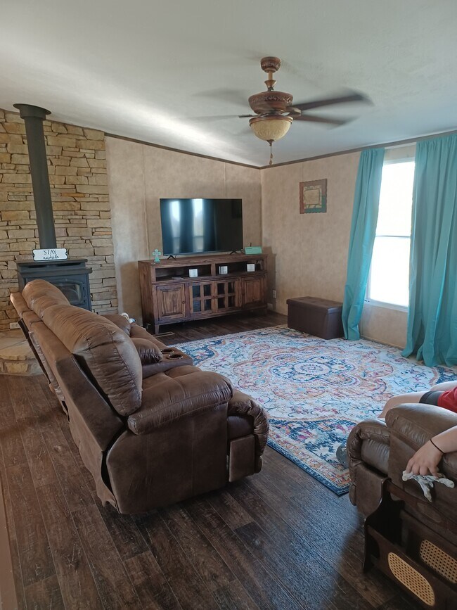 Building Photo - 3570 Vz County Rd 2602