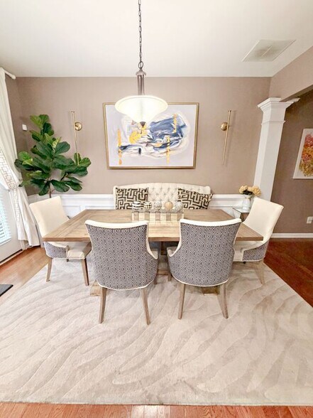 Building Photo - 2708 Beynon Ln NE