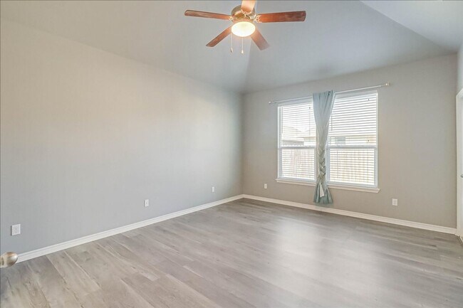Building Photo - 2217 Ibis St