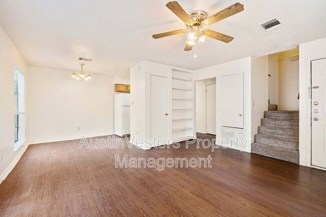Building Photo - 200 Concho St