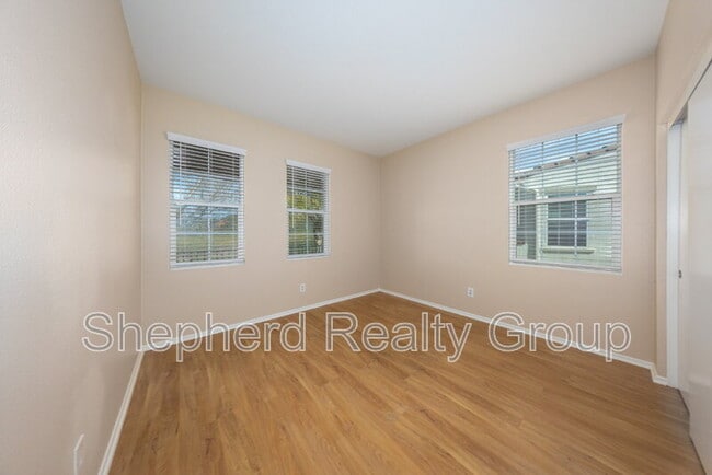 Building Photo - 2985 Breezy Meadow Cir