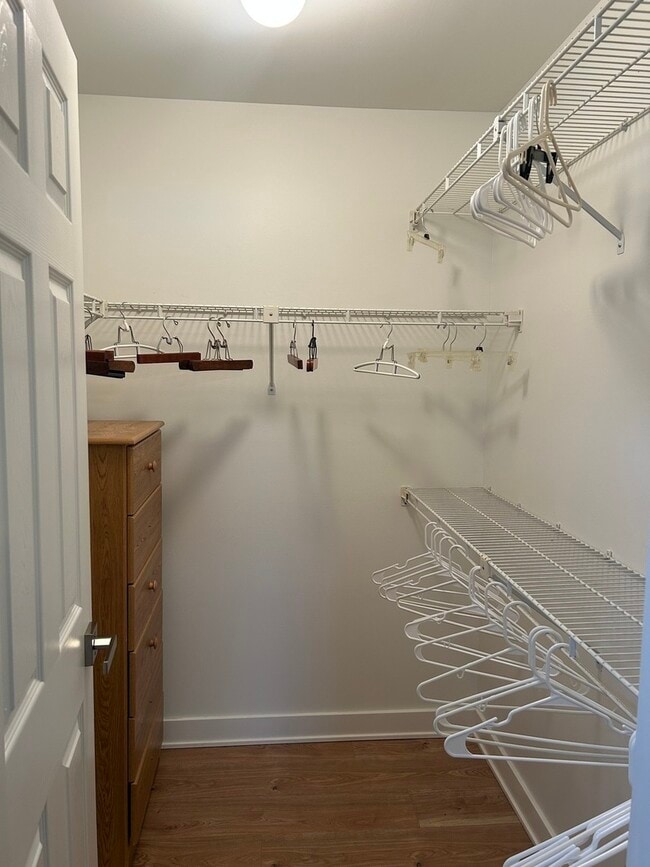 Building Photo - 1229 Ballantrae Pl