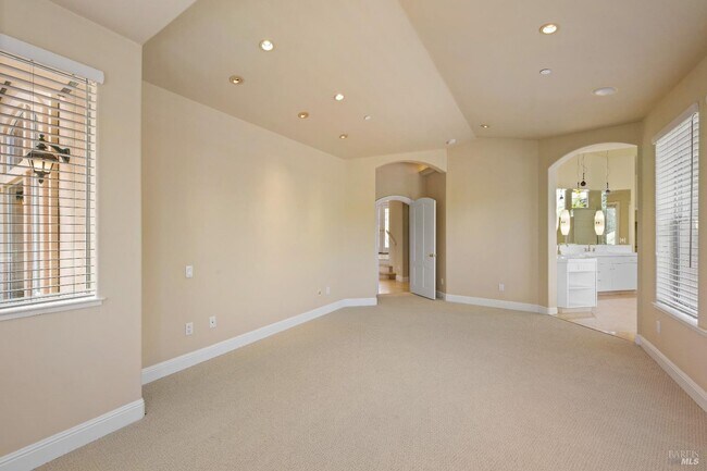 Building Photo - 10 Warrens Way