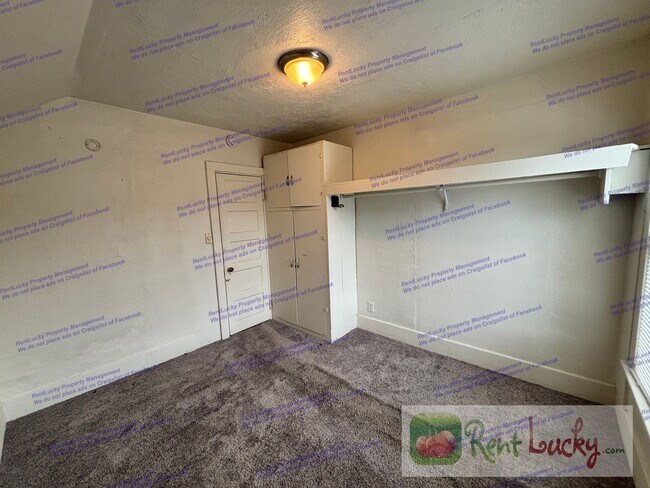 Building Photo - Singh Tacoma 4-Plex