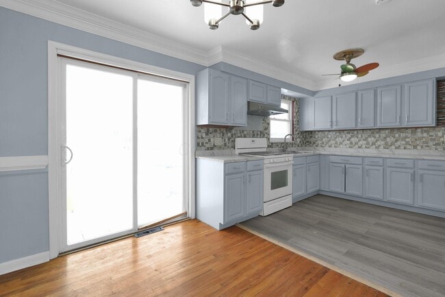 Building Photo - 1414 Shanley Dr