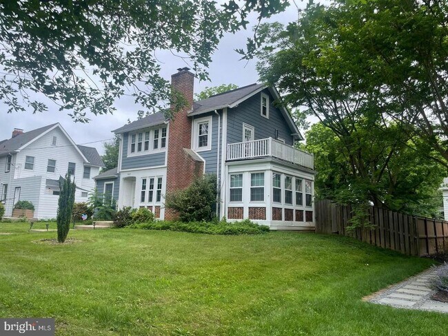 Building Photo - 4605 Davidson Dr