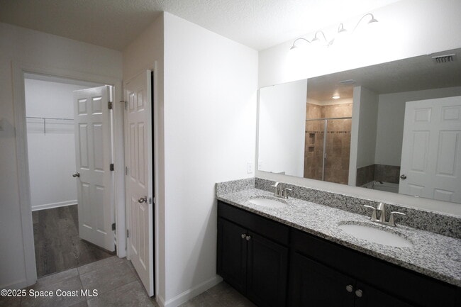 Building Photo - 4369 Alligator Flag Cir