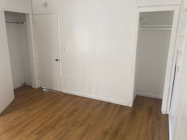 Building Photo - Adorable 1 bedroom near Kenwood!